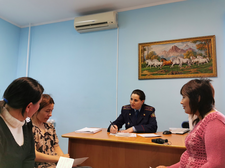 «جولدا قابىلداۋ» ءجۇرىپ جاتىر