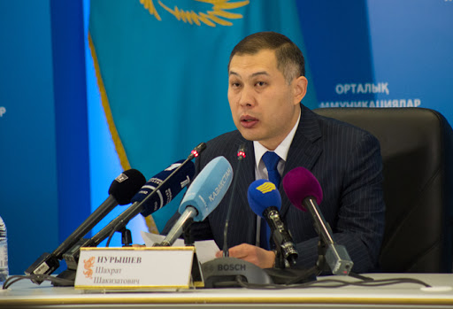 كىمدەرگە مەملەكەتتىك شەكارا ارقىلى كىرۋگە نەمەسە شىعۋعا شەكتەۋ ەنگىزىلمەيدى؟