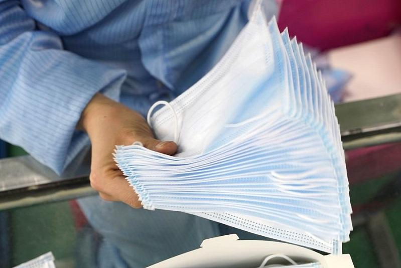 كوكشەتاۋداعى «انالار ءۇيى» ماسكا تىگەدى