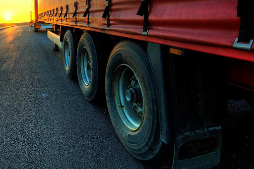 اۆتوبۋسپەن جولاۋشىلار مەن باگاجدى تاسىمالداۋ توقتاتىلدى