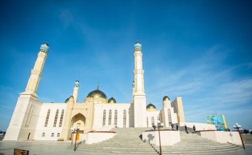 كوكشەتاۋداعى مەشىت ماسكالاردى تەگىن تاراتۋدا