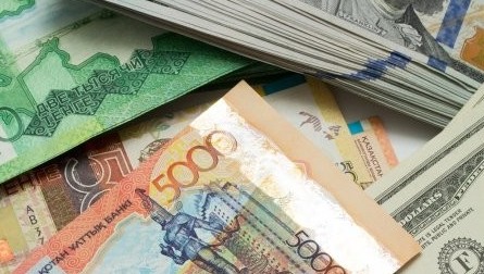 تەڭگەنىڭ السىرەۋى شيكىزات نارىعىندا بايقالدى