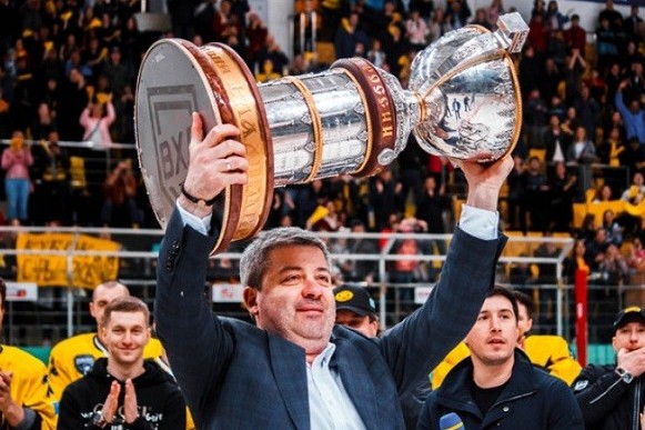 «سارىارقانىڭ» باس باپكەرى قىزمەتىنەن كەتتى