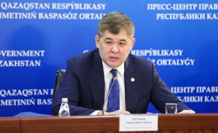 ەلجان ءبىرتانوۆ 13 جاسار قىزدىڭ حاتىنا جاۋاپ بەردى