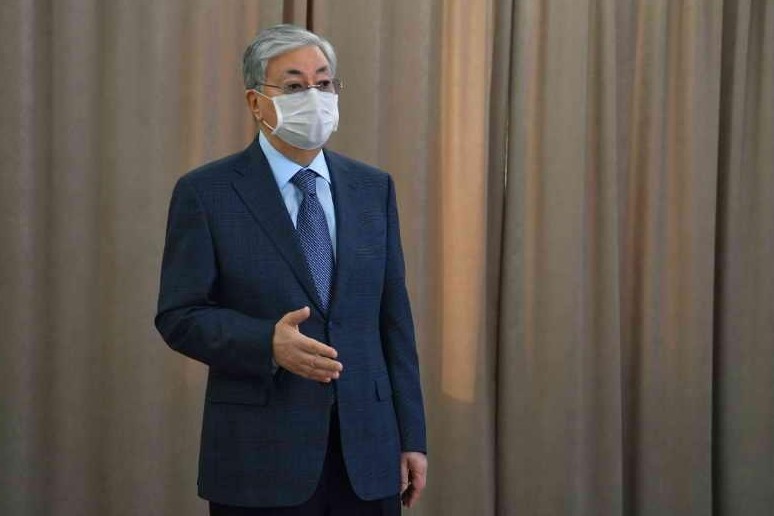 ەڭ الدىمەن سانيتارلىق-ەپيدەميالىق قىزمەتكە كوڭىل ءبولۋىمىز كەرەك – مەملەكەت باسشىسى (ۆيدەو)