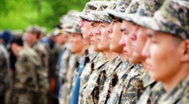 اسكەري قىزمەتشىلەر ءبىر كۇندىك جالاقىلارىن كوروناۆيرۋسپەن كۇرەسكە اۋداردى