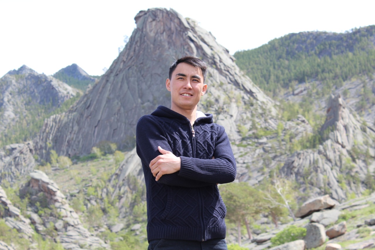 ەلامان قابدىلاشىم. مەنىڭ دە العاش شىن سۇيگەنىم – ءبيشى ەدى...