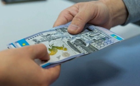 ۇلتتىق بانك پاندەميا كەزىندە اقشا پايدالانۋدى قولدامايدى