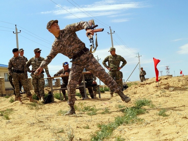 جاۋىنگەرلىك دايىندىق ەشقانداي جاعدايدا دا زارداپ شەكپەۋى ءتيىس
