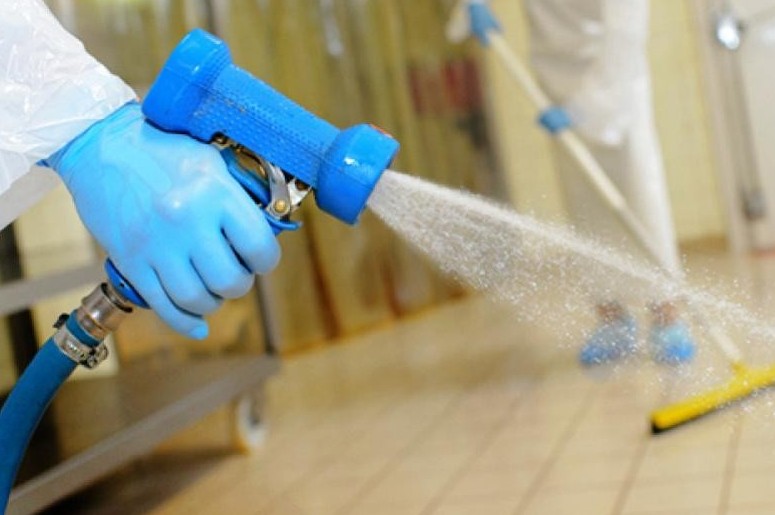 الماتىدا اسكەري قىزمەتشىلەر نىسانداردى زالالسىزداندىرۋ جۇمىستارىن جالعاستىرۋدا