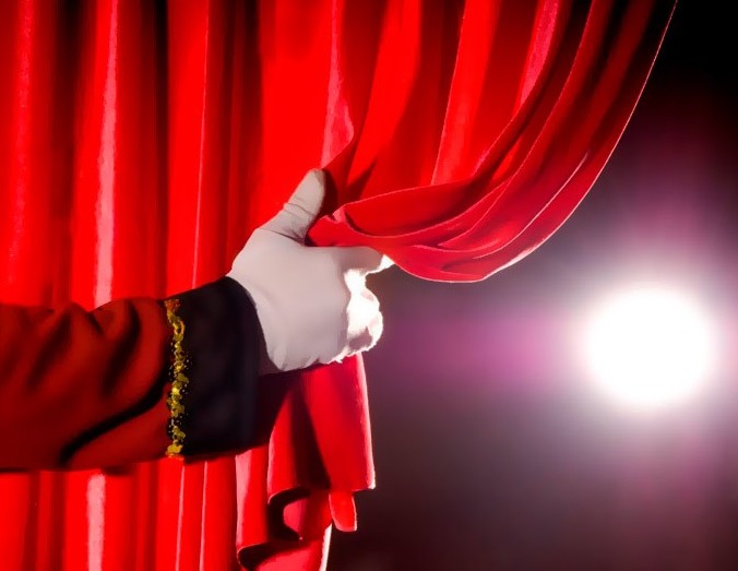 بۇگىن – حالىقارالىق تەاتر كۇنى