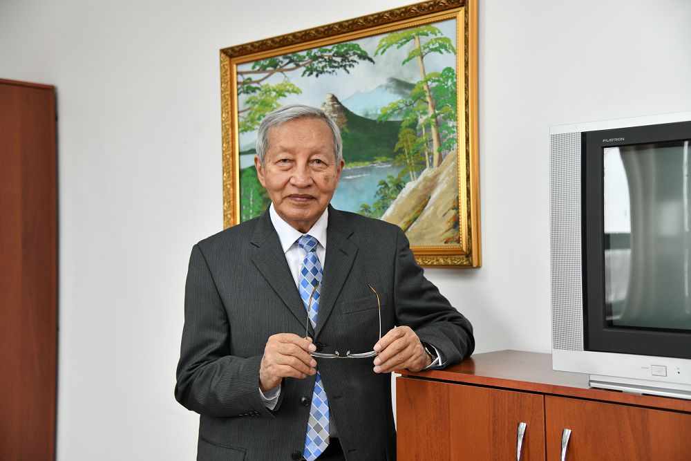 زامانا شىندىعىن جازعان جازۋشى