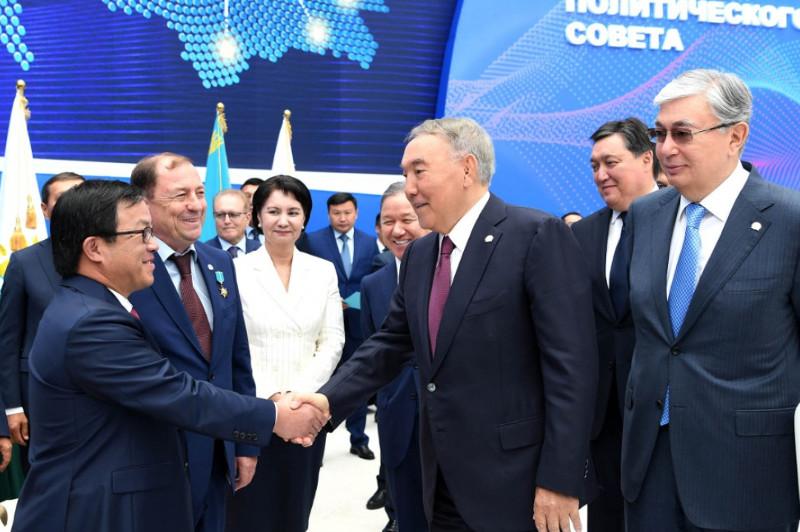 كوروناۆيرۋس ىندەتىنىڭ تارالۋىنا قارسى كۇرەسكە تۇڭعىش پرەزيدەنت قورىنان تاعى دا 200 ملن تەڭگە ءبولىندى