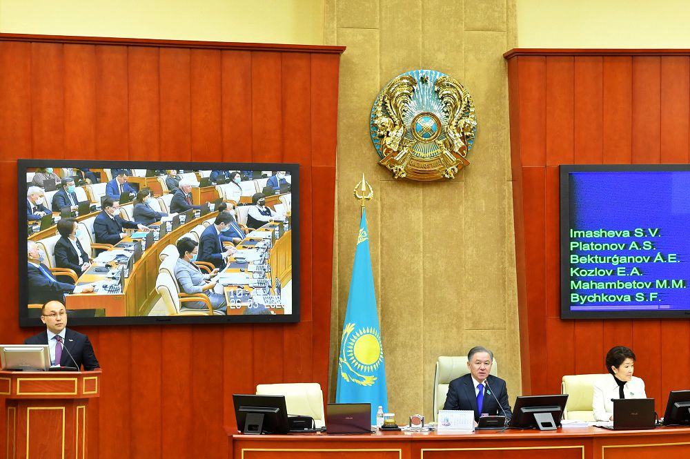 ميتينگ تۋرالى زاڭ جوباسىن ماقۇلدادى