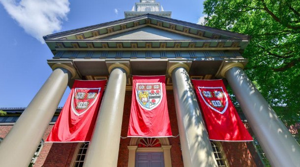 گارۆارد عالىمدارى: كوروناۆيرۋس 16-18 ايعا جالعاسۋى مۇمكىن