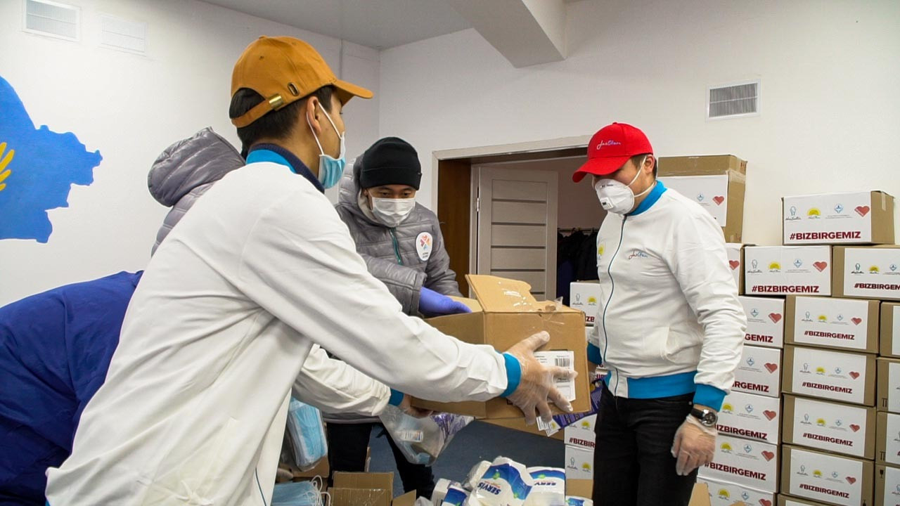 نۇر-سۇلتاندا ۆولونتەرلەر 3,2 مىڭ ازىق-ت ۇلىك سەبەتىن تاراتتى