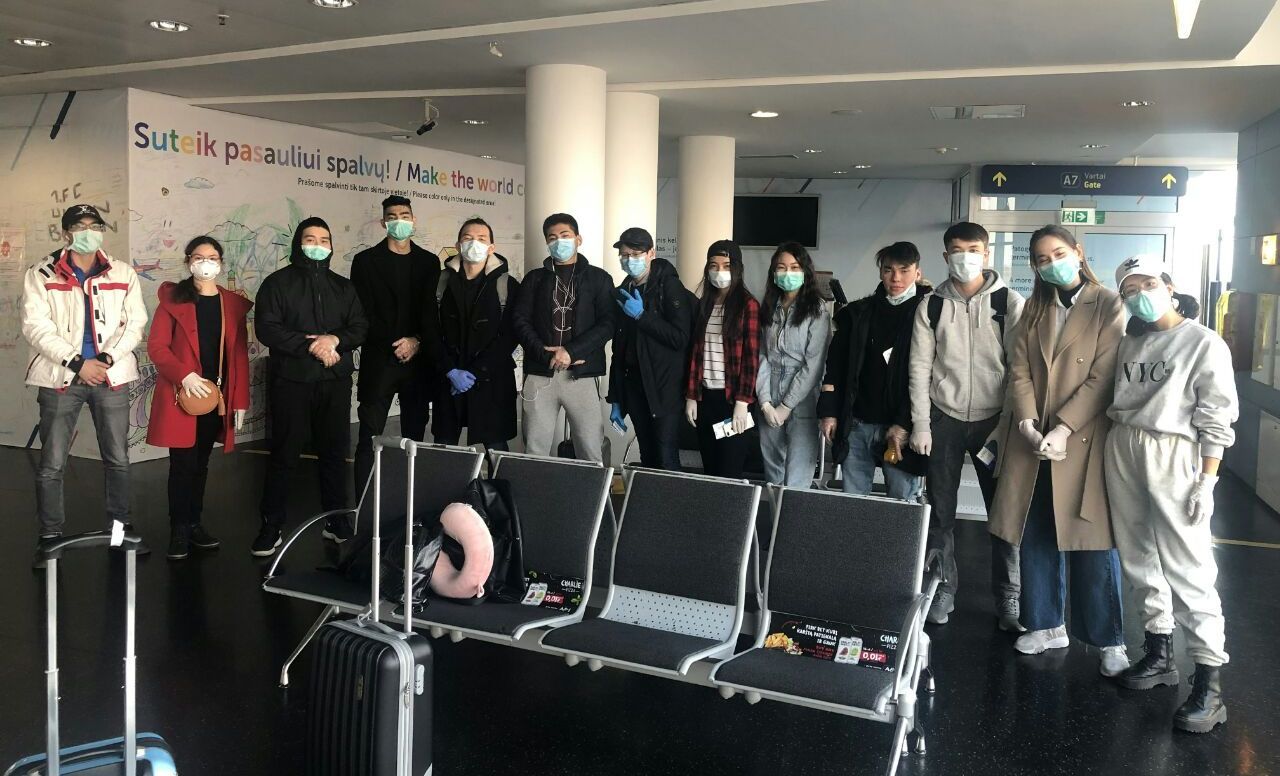 قازاقستاندىقتار ليتۆادان ەلگە ورالىپ جاتىر