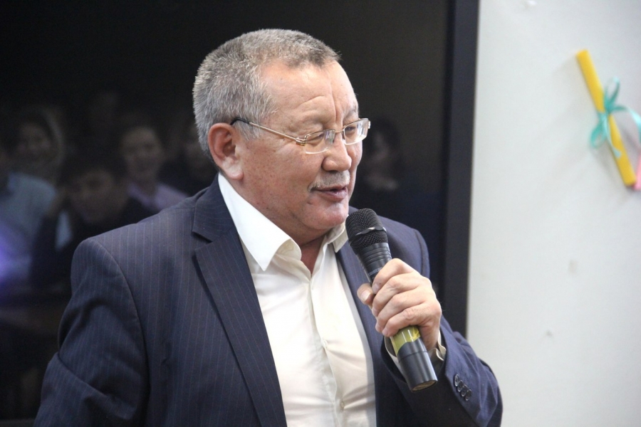 پرەزيدەنت اقىن امانحان ءالىمنىڭ وتباسىنا كوڭىل ايتۋ جەدەلحاتىن جولدادى