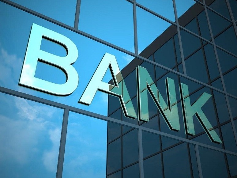 الماتى بانكتەرى ءوز قىزمەتىن ۋاقىتشا توقتاتتى