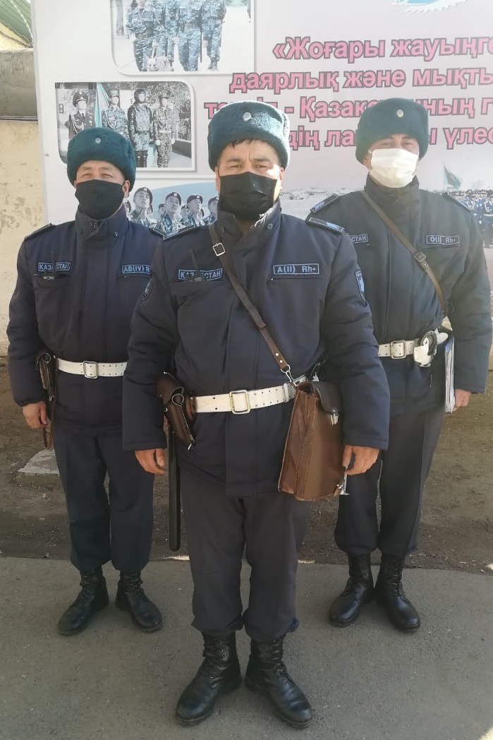 ورالدا ۇلتتىق ۇلان ساربازدارى توناۋشىنى ۇستادى