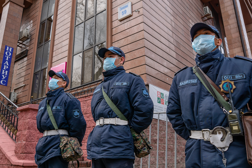 ۇيدەن شىقپا, ۇيدە قال, ۇيدە بولشى! (ۆيدەو)