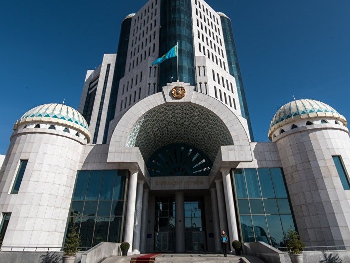 ەڭبەك ەتۋ ءۇشىن كوشىپ-قونۋشىلار تۋرالى زاڭ جوباسىن راتيفيكاتسيالاۋ ماسەلەسىن قارادى