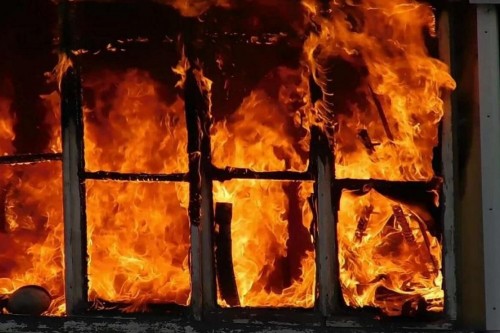 قامقور كورشىلەردىڭ ارقاسىندا ءورت كەزىندە قايعىلى جاعداي ورىن العان جوق