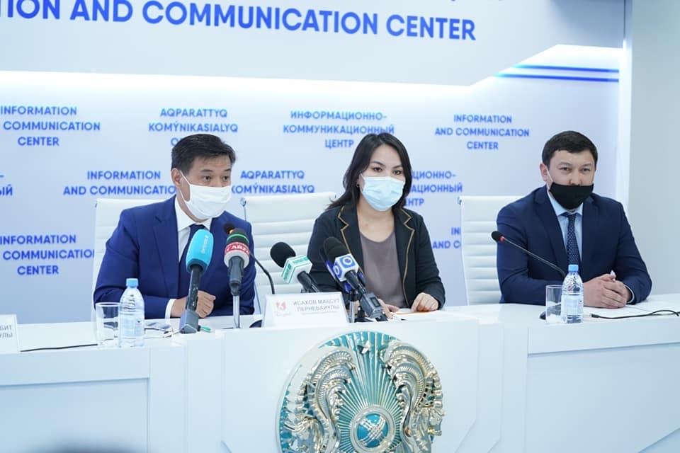 شىمكەنت: ماماندار توتەنشە جاعداي رەجيمىندە زەينەتاقى مەن جاردەماقى الۋ جولدارىن ءتۇسىندىردى