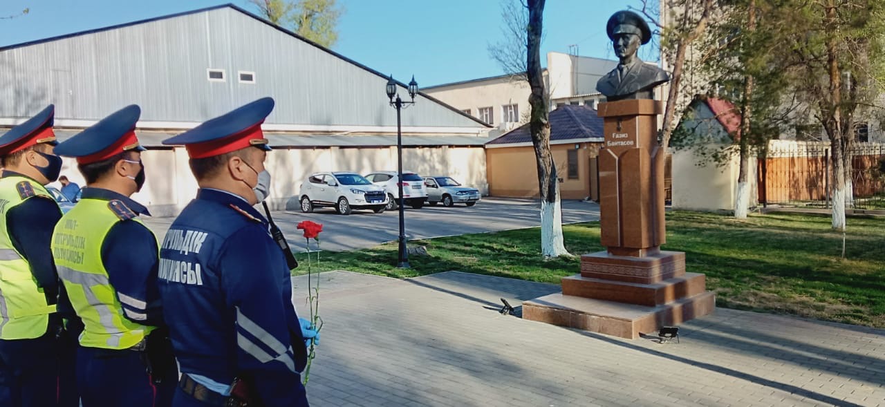 تارازدىقتار حالىق قاھارمانىن ەسكە الدى