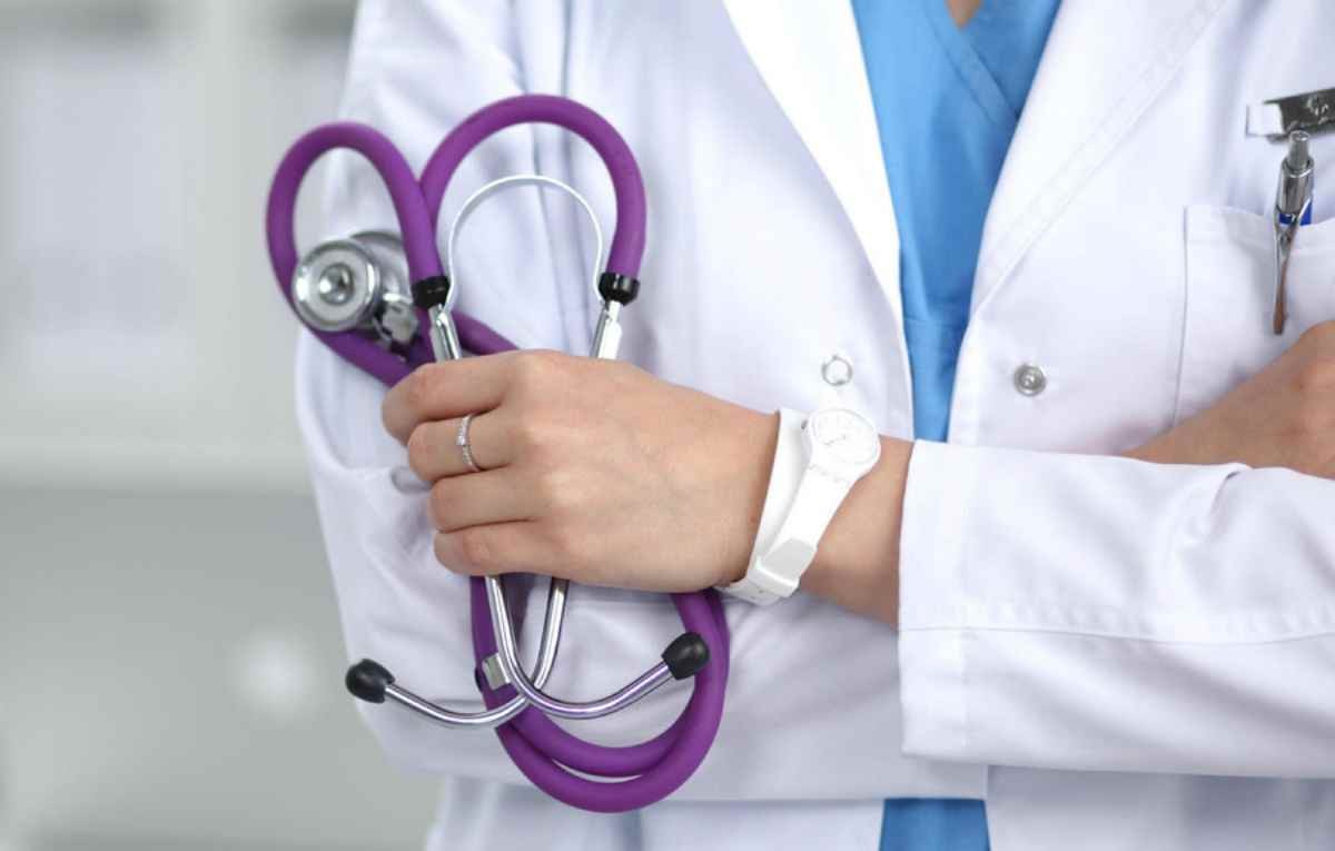 جۇما كۇنى ەكى الماتىلىق دەرتىنەن جازىلىپ شىقتى