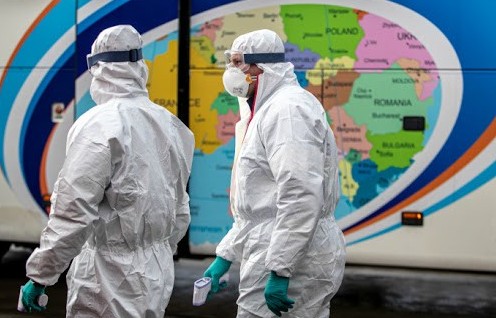 قىتايلىق دارىگەر پاندەميانىڭ شارىقتاۋ شەگى تۋرالى اتاپ ءوتتى