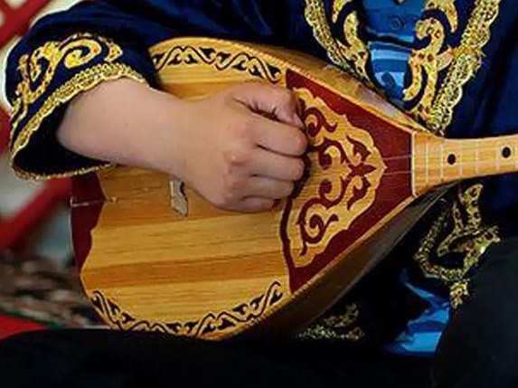 كوكشەتاۋدا جازبا اقىنداردىڭ رەسپۋبليكالىق ونلاين-ايتىسى وتەدى