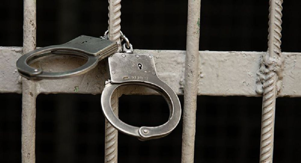 اتىراۋ: بۇزاقىلار ما, الدە باسقا ما؟