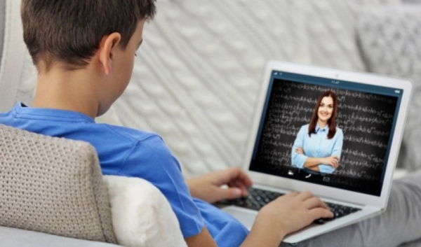 قاشىقتان وقيتىن بالالارعا قالاي كومەكتەسۋگە بولادى؟