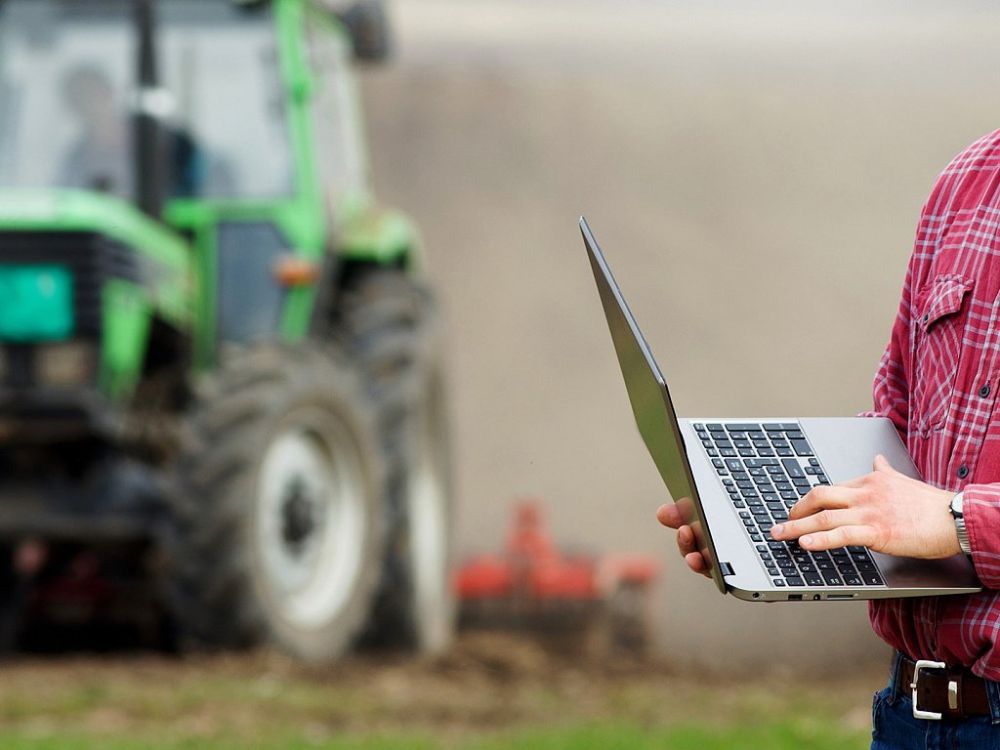 اۋىلدىڭ تەلەفوننان اجىراپ قالماۋىنا نازار اۋداردى