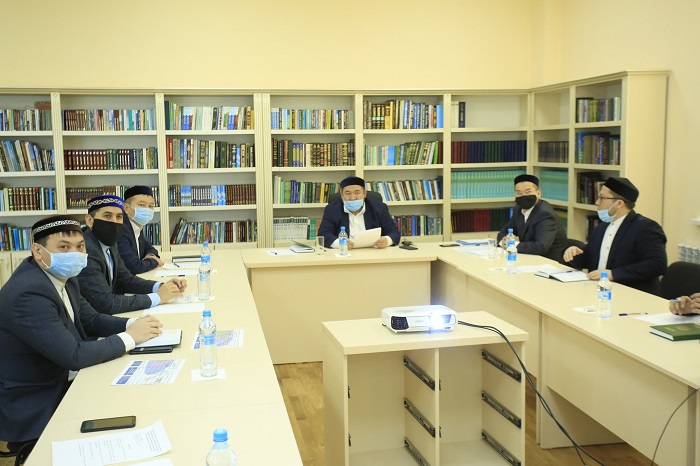 ورتا ازيا عۇلامالارىنىڭ ونلاين جيىنى ءوتتى