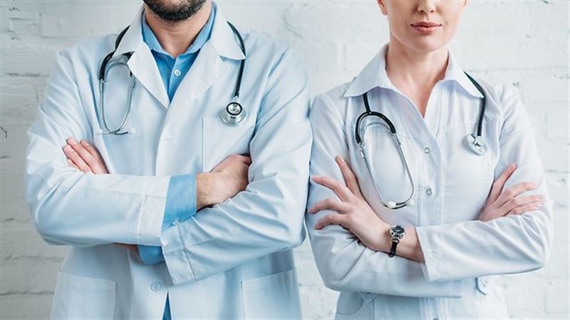 اقمولا وبلىسىندا مەديتسينا  ماماندارىنا ۇستەماقى تولەنۋدە