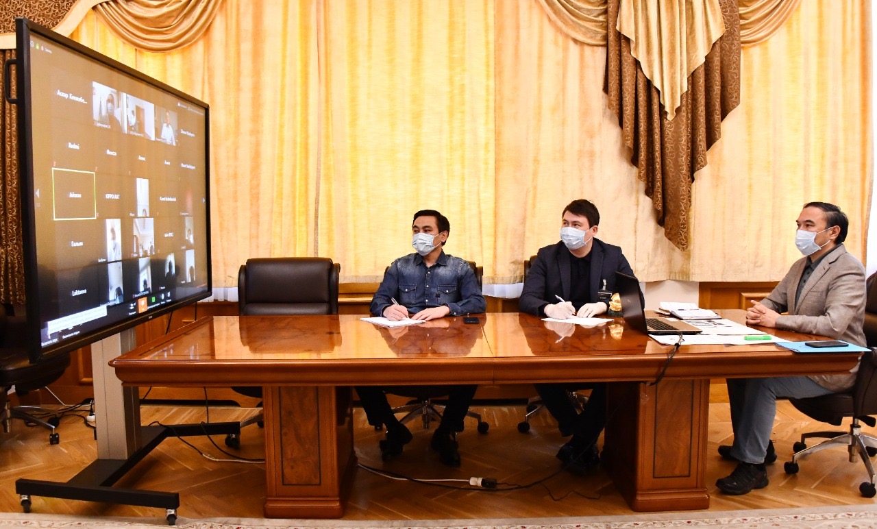 الماتى: ەرجان باباقۇماروۆ وقكا ماسەلەسىمەن ونلاين-كەزدەسۋ وتكىزدى