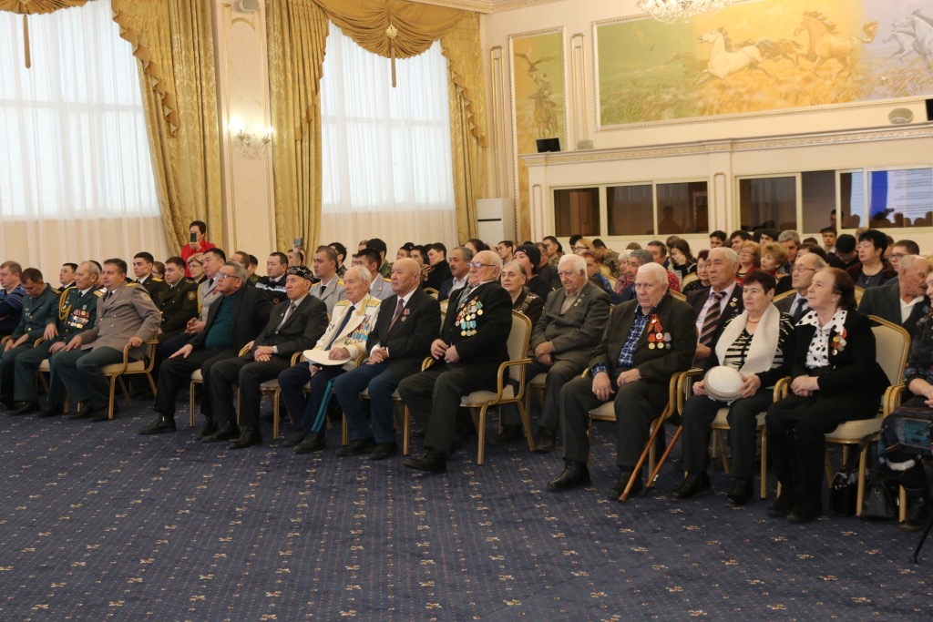 پاۆلودارلىقتار مايدانعا 10 360 جۇپ پيما, 4 190 شولاق تون, 10 709  تىماق جىبەرگەن