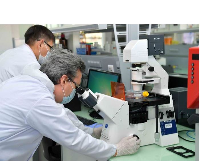 COVID-19: بىزگە ۆاكتسينا كەرەك پە, الدە ءدارى كەرەك پە؟