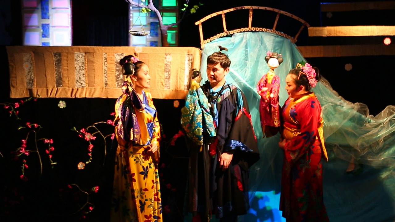 ەلوردالىق قۋىرشاق تەاترىن ونلاين 19 مىڭنان استام كورەرمەن تاماشالادى