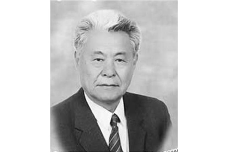 اكادەميك الشىنباي راحيشەۆ ومىردەن وزدى