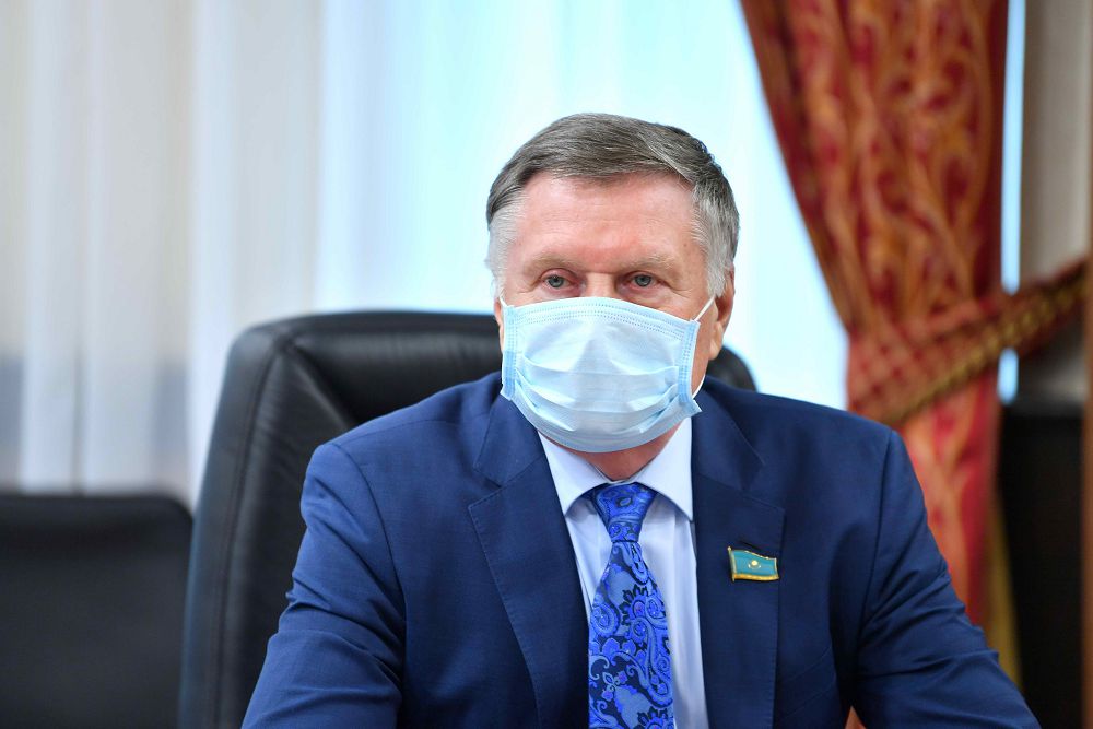 سەناتتا بەيبىت جينالىستار تۋرالى زاڭ جوبالارى تالقىلانۋدا