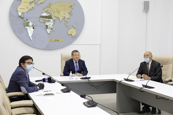 قازۇاۋ ماماندارى اگروكەشەندى دامىتۋ سۇراقتارىنا جاۋاپ بەردى