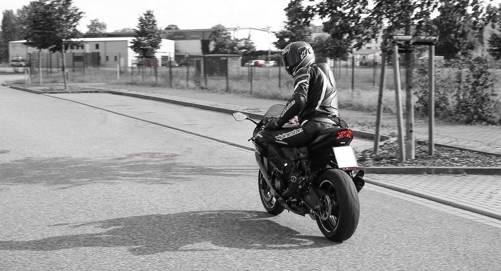 اتىراۋ:  موتوتسيكل جۇرگىزۋشىسىنە التى باپپەن حاتتاما تولتىرىلدى