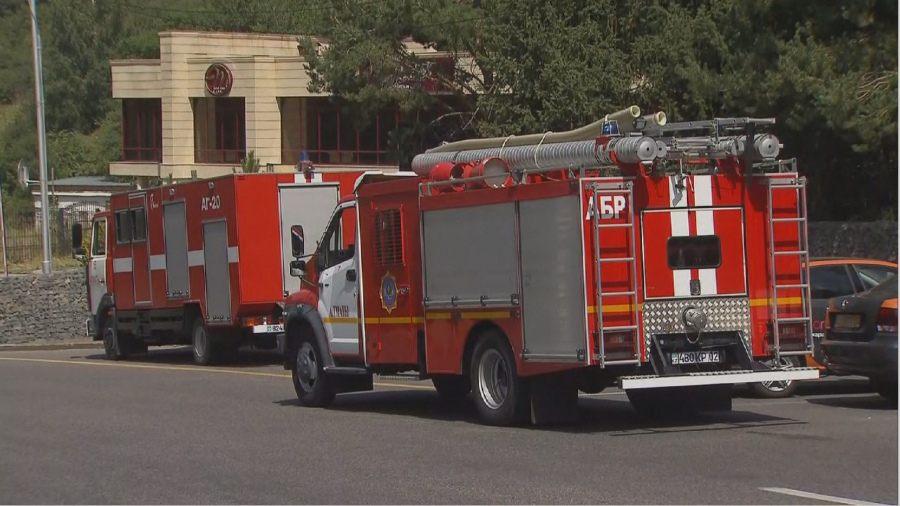 الماتىدا قىلمىس ازايعانىمەن, ءورت ازايماي تۇر