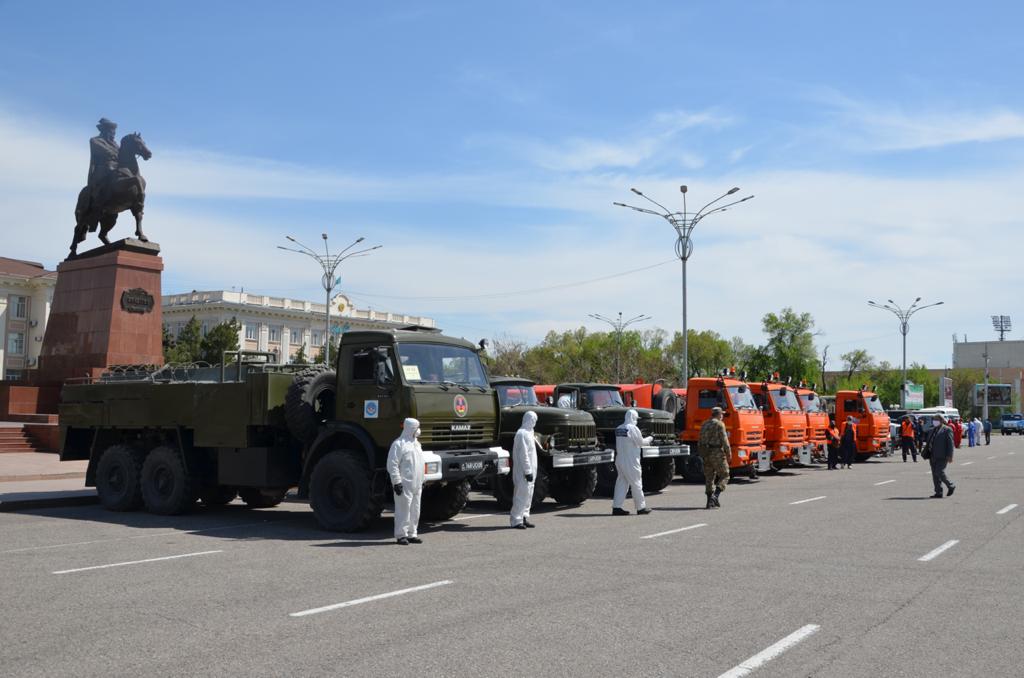 جامبىلدا دارىگەرلەر, پوليتسەيلەر مەن اسكەريلەر تەست تاپسىرادى