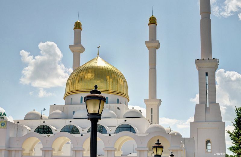 رامازان ايى قۇتتى بولسىن!