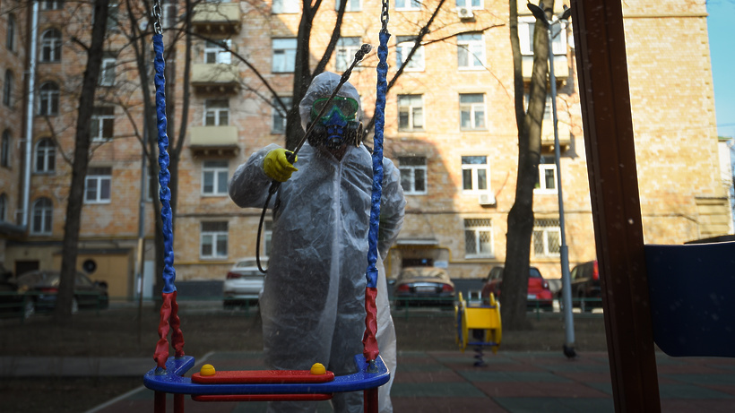 ەرىكتى اكىمدىكتەن دەزينفەكتسيا قۇرالدارىن سۇراتىپ اۋلا تازارتىپ ءجۇر