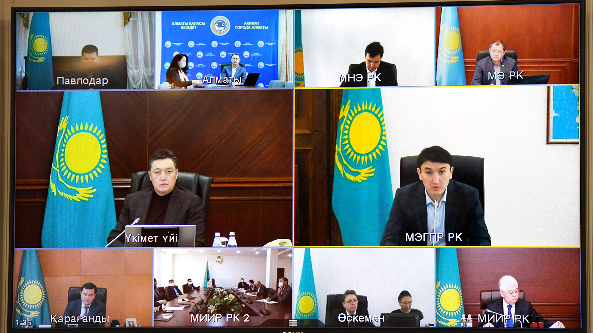 پرەمەر-مينيستر تاۋ-كەن مەتاللۋرگيا كەشەنىن دامىتۋ ماسەلەلەرى جونىندە كەڭەس وتكىزدى